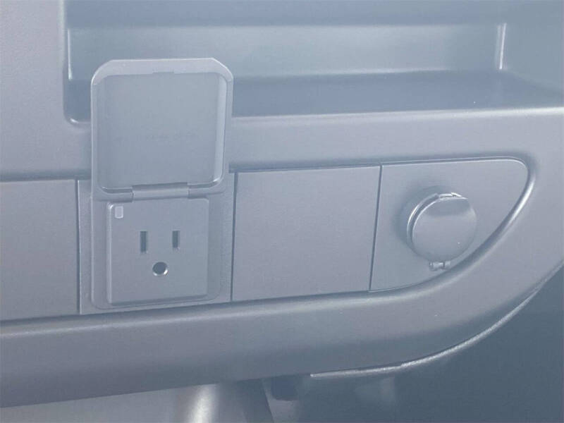 2025 Chevrolet Express 3500