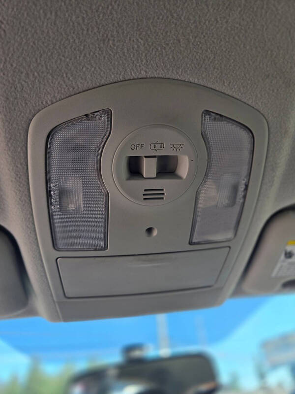 2011 Toyota Prius Two