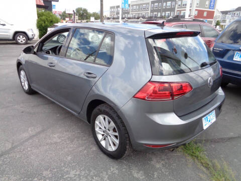 2017 Volkswagen Golf TSI S
