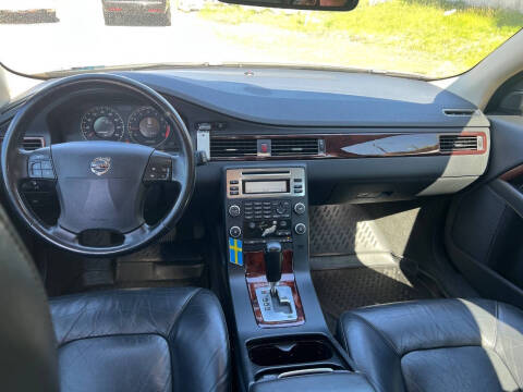 2008 Volvo V70 3.2