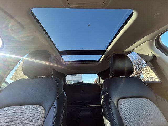 2022 Ford Escape Hybrid Titanium