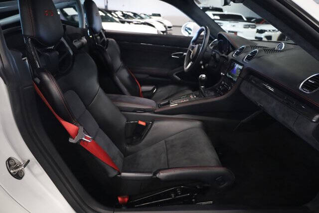 2019 Porsche 718 Cayman GTS