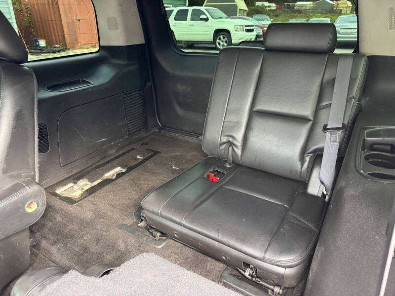 2011 Cadillac Escalade Luxury