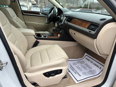 2013 Volkswagen Touareg VR6 Sport