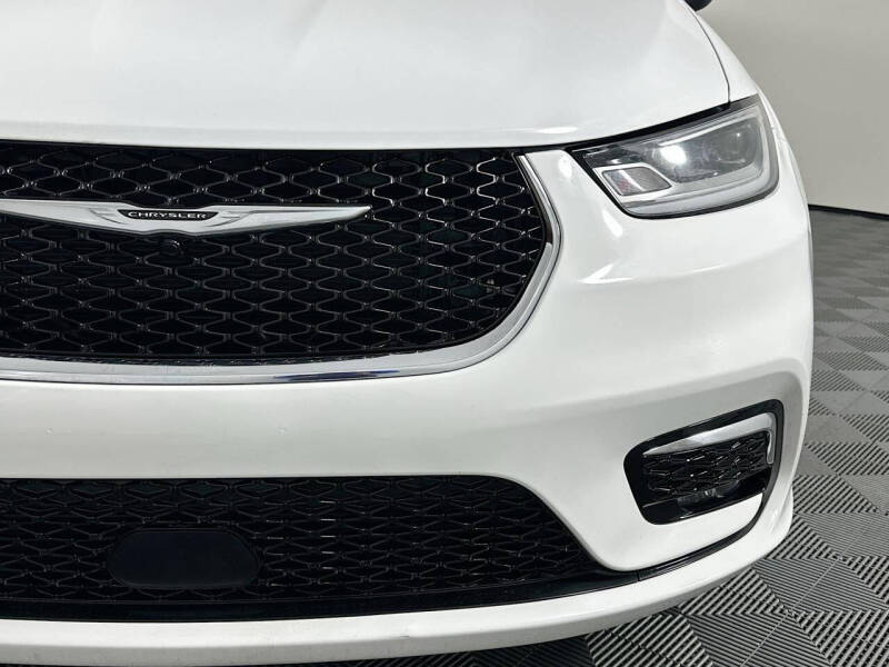 2023 Chrysler Pacifica Touring