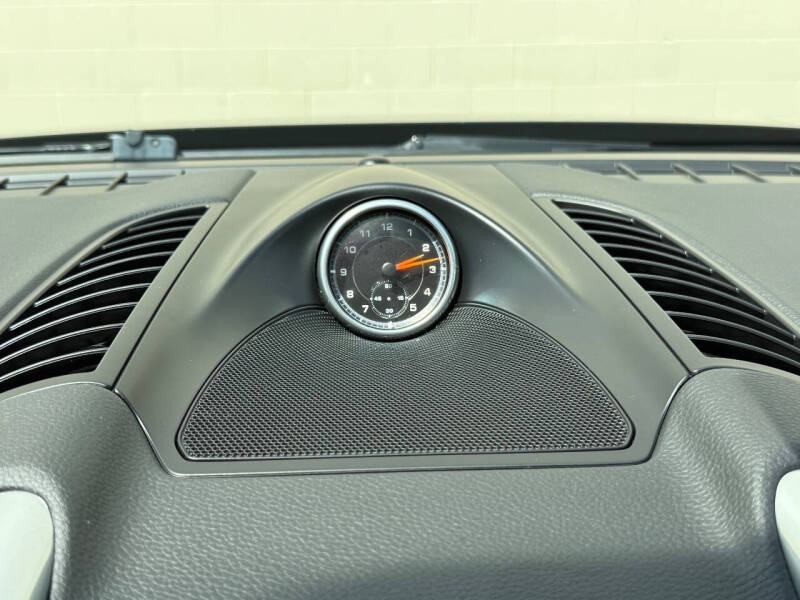 2014 Porsche Cayenne Platinum