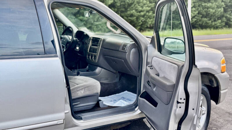 2005 Ford Explorer XLT