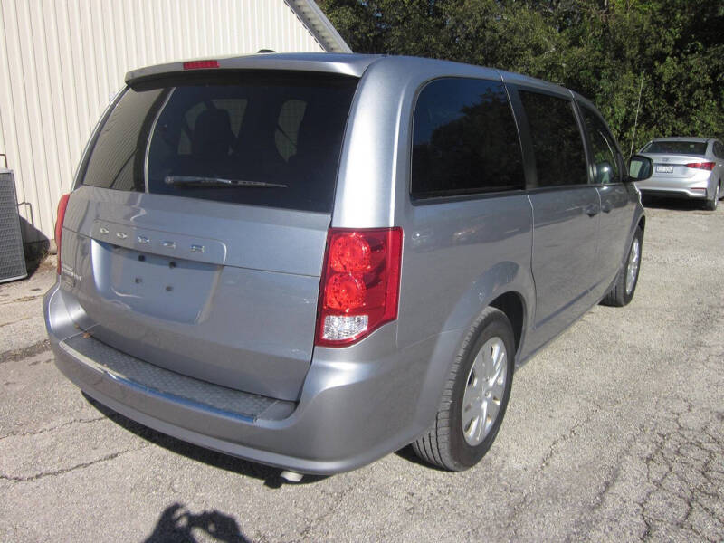 2020 Dodge Grand Caravan SE photo 4