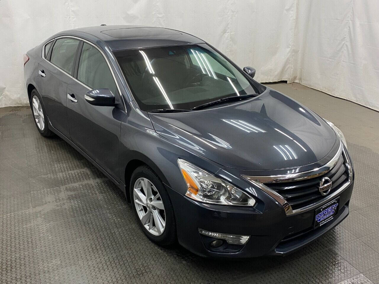 2013 Nissan Altima 2.5 SV 4dr Sedan - Gray exterior view 2