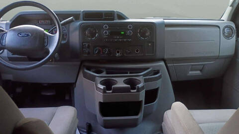 2014 Ford E-Series E-350 SD XLT