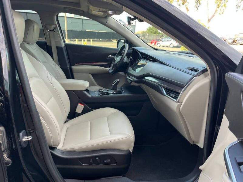 2020 Cadillac XT4 Luxury