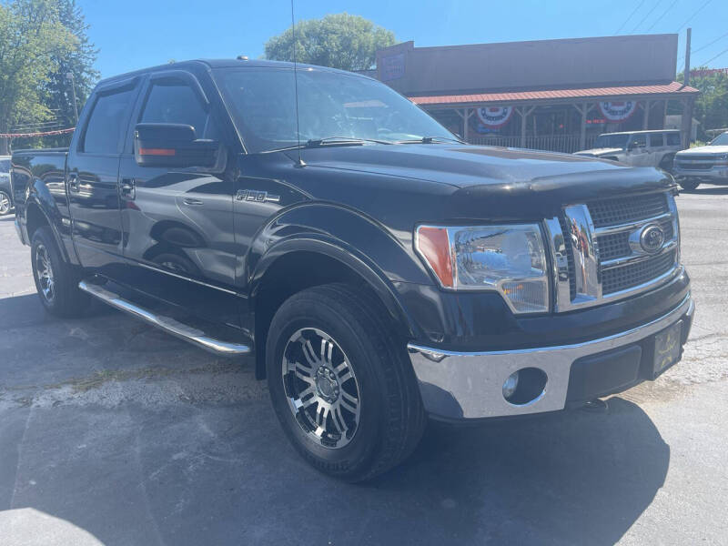 2011 Ford F-150 Lariat photo 2