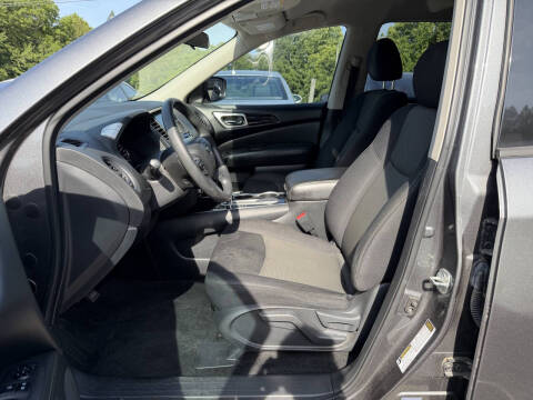 2019 Nissan Pathfinder S
