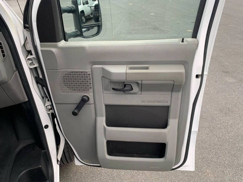 2014 Ford E-Series E-350 SD