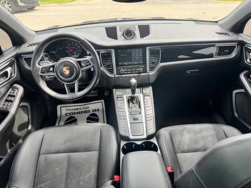 2017 Porsche Macan