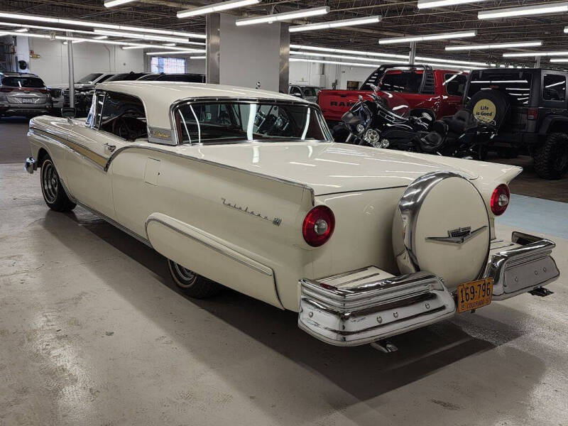 1957 Ford Fairlane