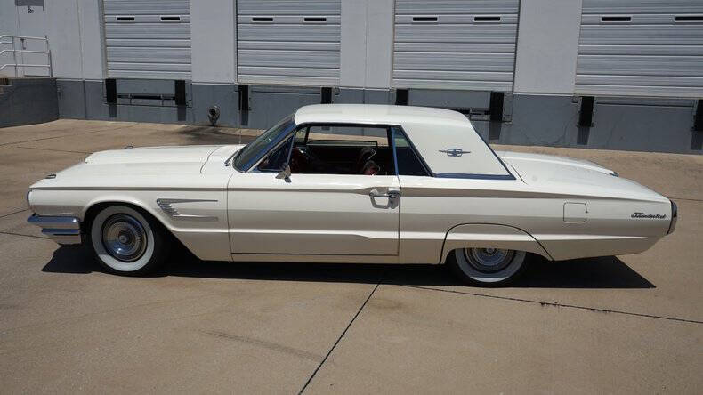1965 Ford Thunderbird