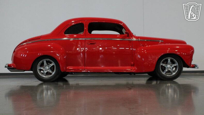 1948 Ford Deluxe
