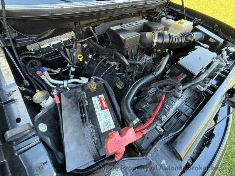 2013 Ford F-150 SVT Raptor photo 29