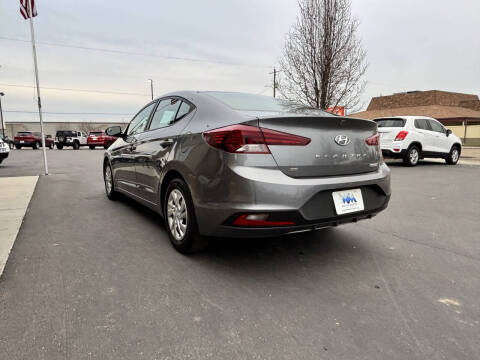 2019 Hyundai Elantra SE