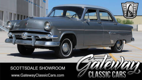 1954 Ford Crestline