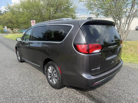 2020 Chrysler Pacifica Touring L Plus