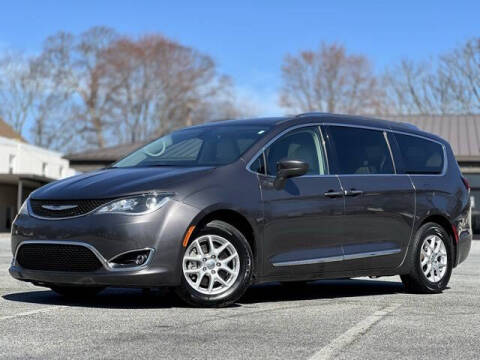 2020 Chrysler Pacifica for sale at Uniworld Auto Sales LLC. in Greensboro NC