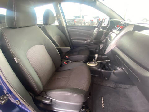 2019 Nissan Versa SV