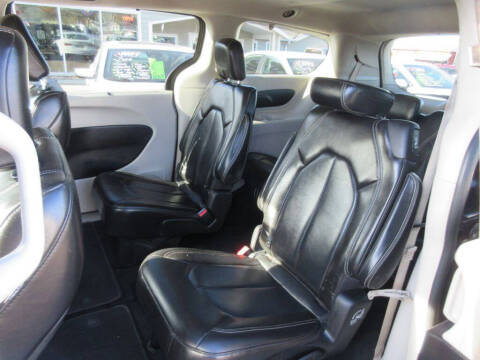 2021 Chrysler Voyager LXi