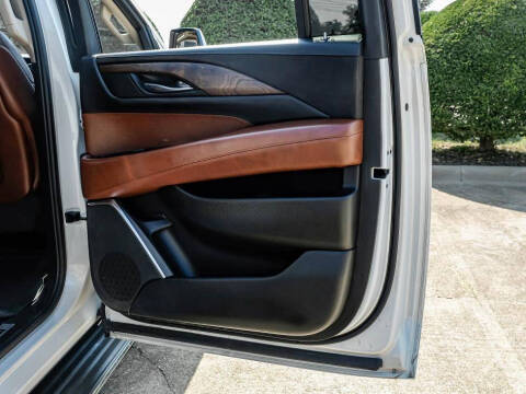 2016 Cadillac Escalade ESV Luxury Collection