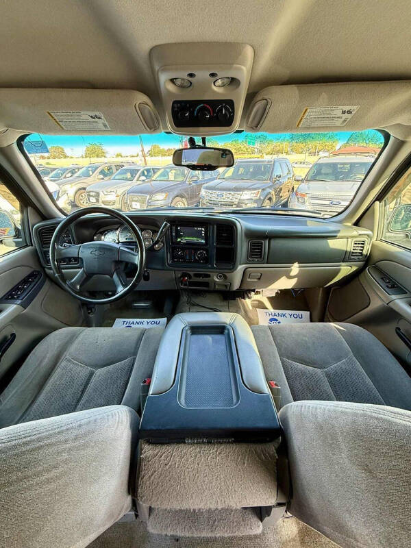 2004 Chevrolet Tahoe LS