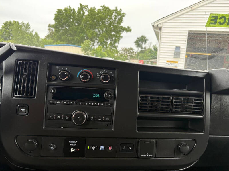 2021 Chevrolet Express LS 2500