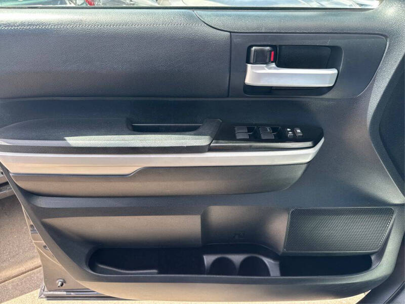 2018 Toyota Tundra SR5