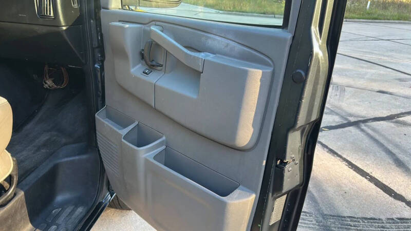 2017 Chevrolet Express LT 3500