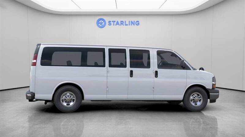 2025 Chevrolet Express LS 3500