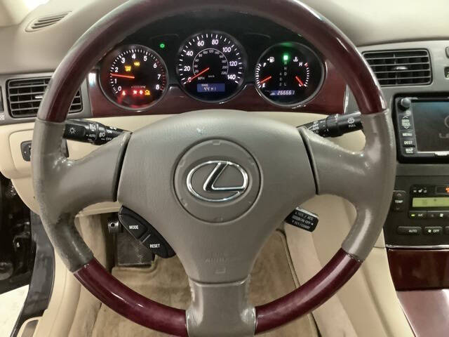2004 Lexus ES 330