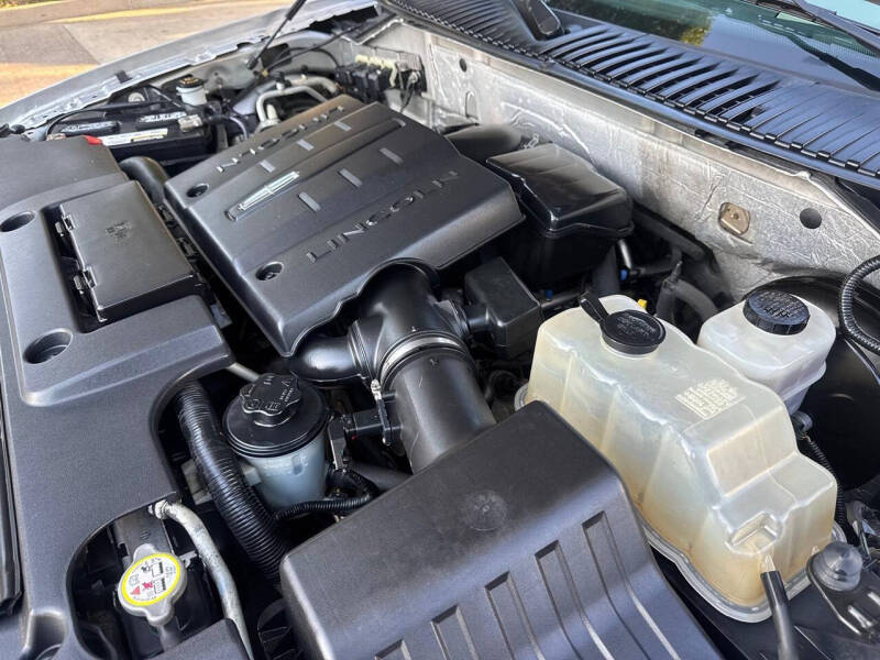 2012 Lincoln Navigator L