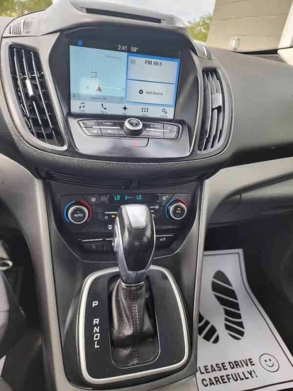 2017 Ford C-MAX Hybrid SE