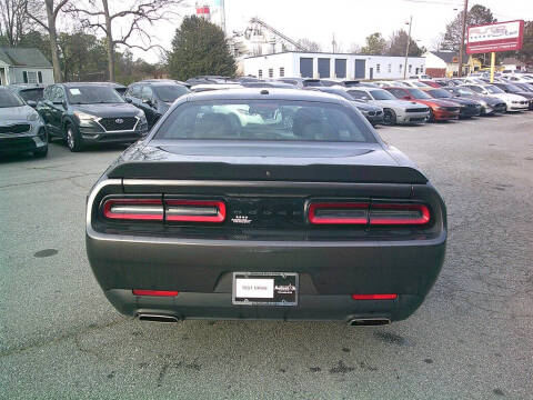 2022 Dodge Challenger SXT