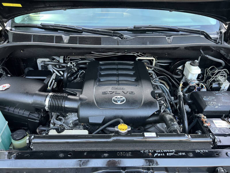 2017 Toyota Sequoia SR5