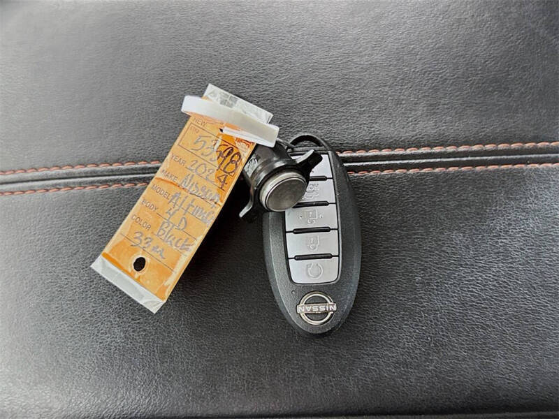 2024 Nissan Altima 2.5 SR