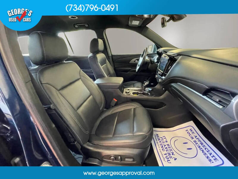 2023 Chevrolet Traverse LT Leather