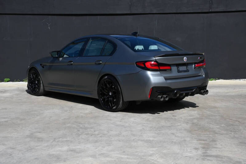 2023 BMW M5