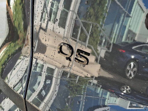 2025 Audi Q5 quattro Premium Plus TFSI