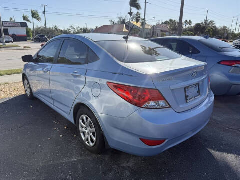 2013 Hyundai Accent GLS