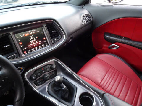 2016 Dodge Challenger R/T Plus Shaker