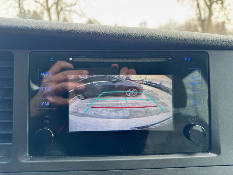 2017 Toyota Sienna L 7-Passenger