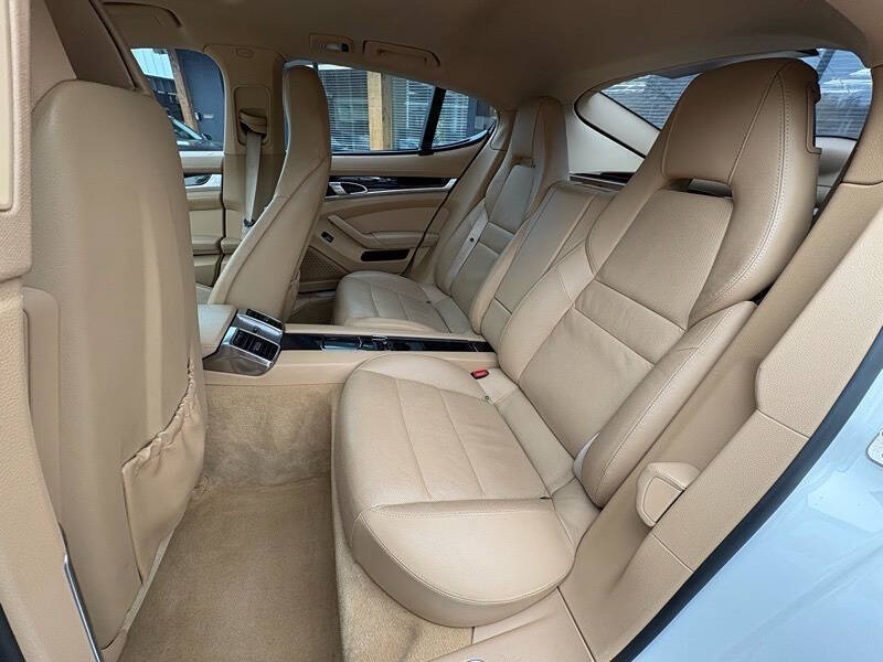 2012 Porsche Panamera S Hybrid