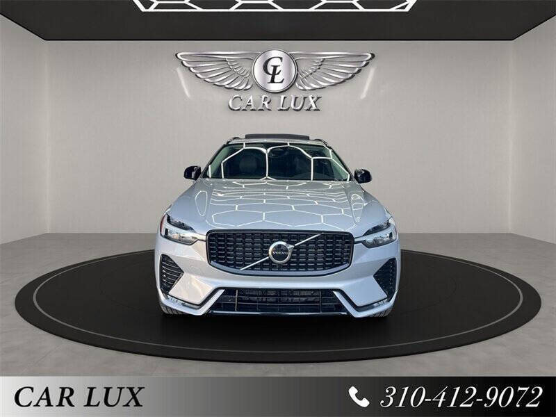 2024 Volvo XC60 B5 Core Dark Theme