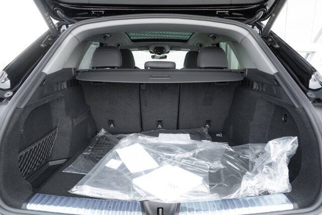 2025 Audi Q5 quattro Premium Plus TFSI